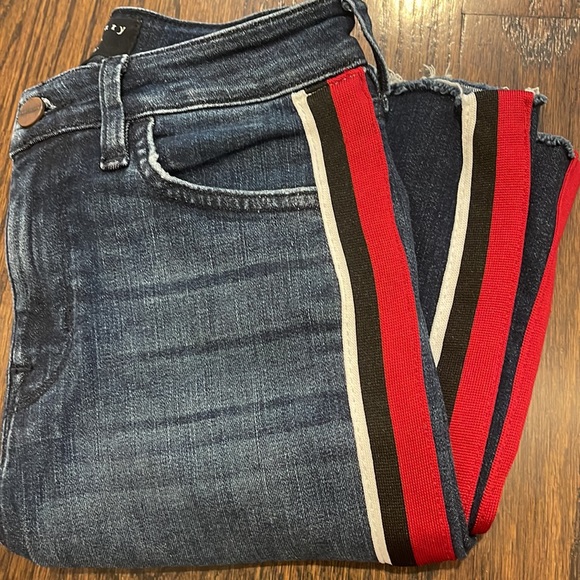 Sanctuary Jeans w/ side stripe - Picture 5 of 5